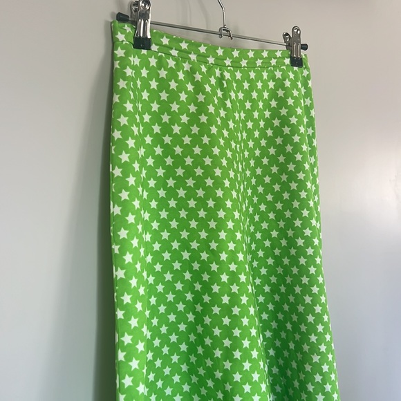 SOLD - Vintage Green Star Parachute Pants - Picture 2 of 3